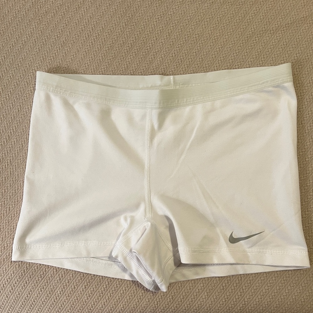 Nike Pros Shorts 3-inch Nike Pro Womens size M ( Medium ) athletic Nike shorts